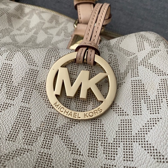 Michael Kors Medium Chain Grayson Beige Satchel Bag - Picture 3 of 7